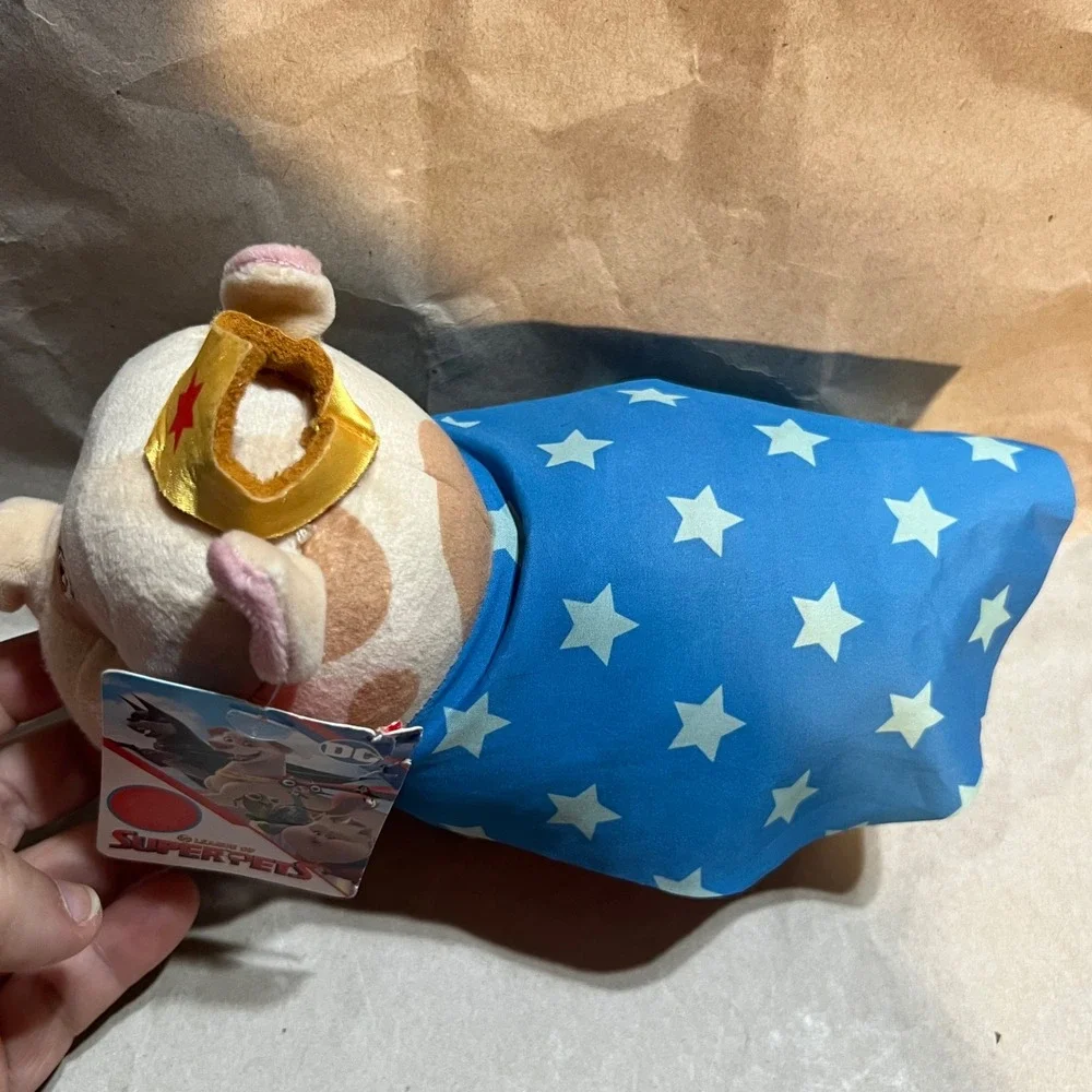 DC League of Super-Pets PB the Pig Plush Wonder Woman Costume Tan‎ Blue New